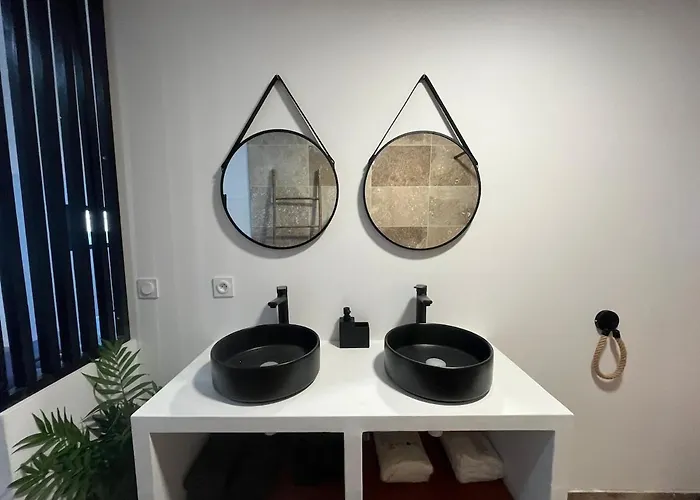 Le Petit Mas * نيم