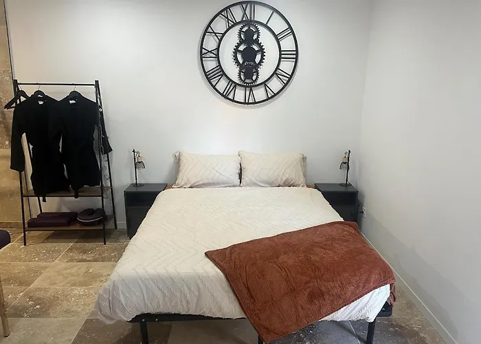 شقة Le Petit Mas نيم